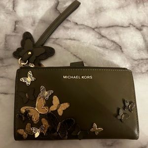 Previously Loved Authentic Michael Kors wallet
